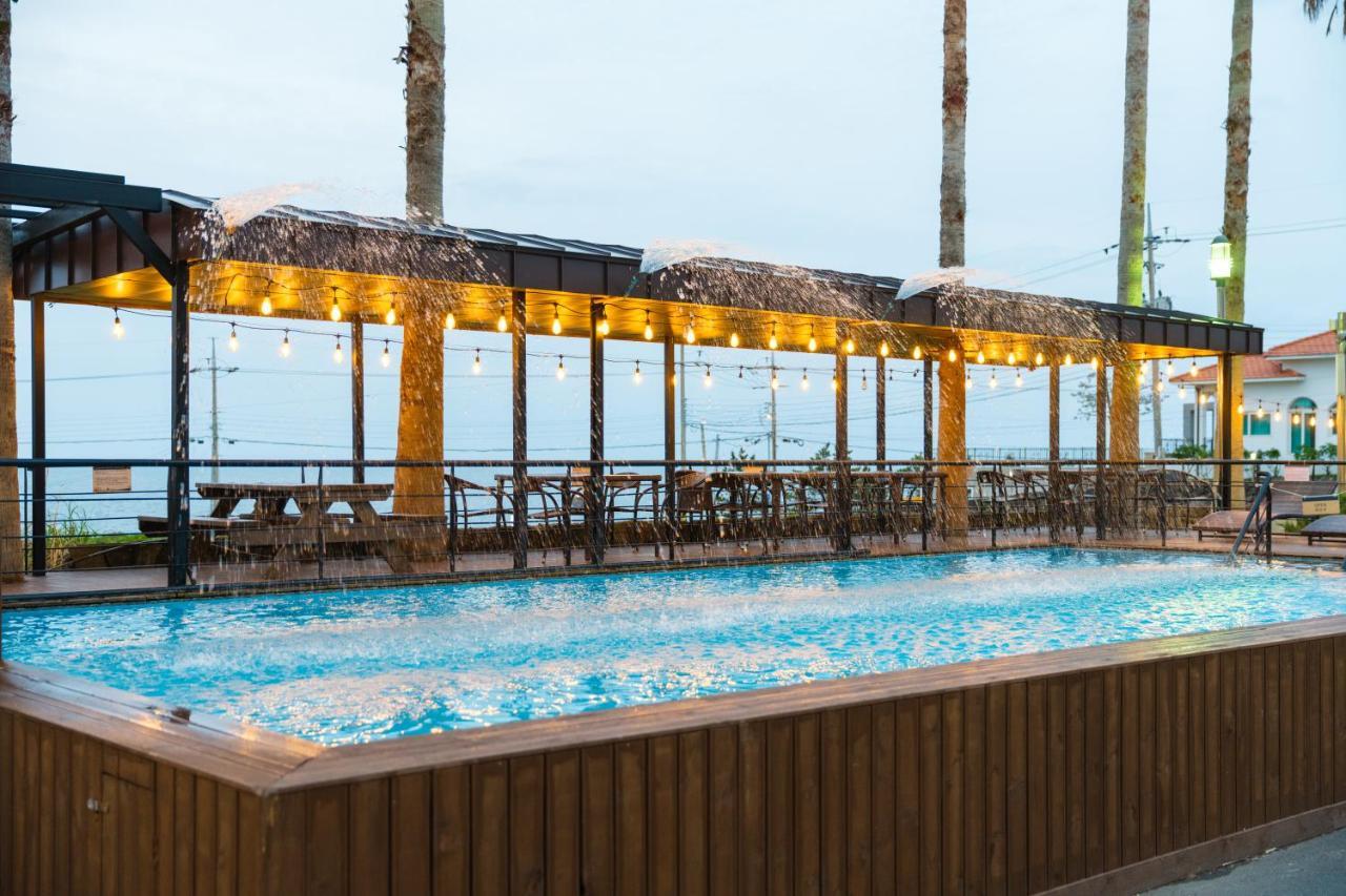 Sea Cliff Hotel Jeju Exterior foto